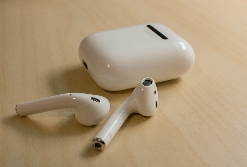 Why Are My AirPods Charging Unevenly? | integraudio.com