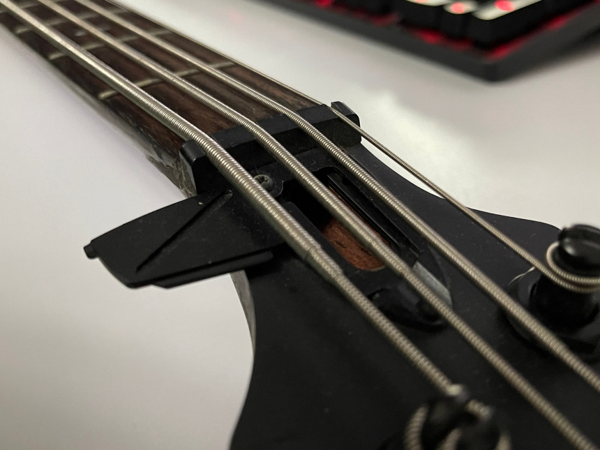 Here Is How To Get Rid Of Fret Buzz On Your Bass (Complete Guide) | integraudio.com