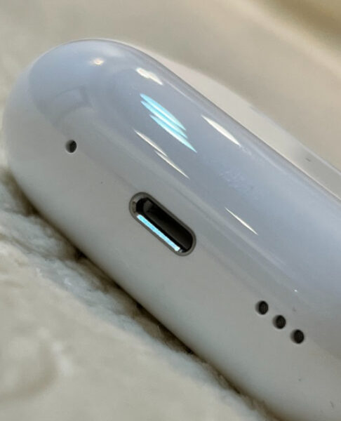 How to Tell If Airpods Pro Are Real or Fake? Solved | integraudio.com